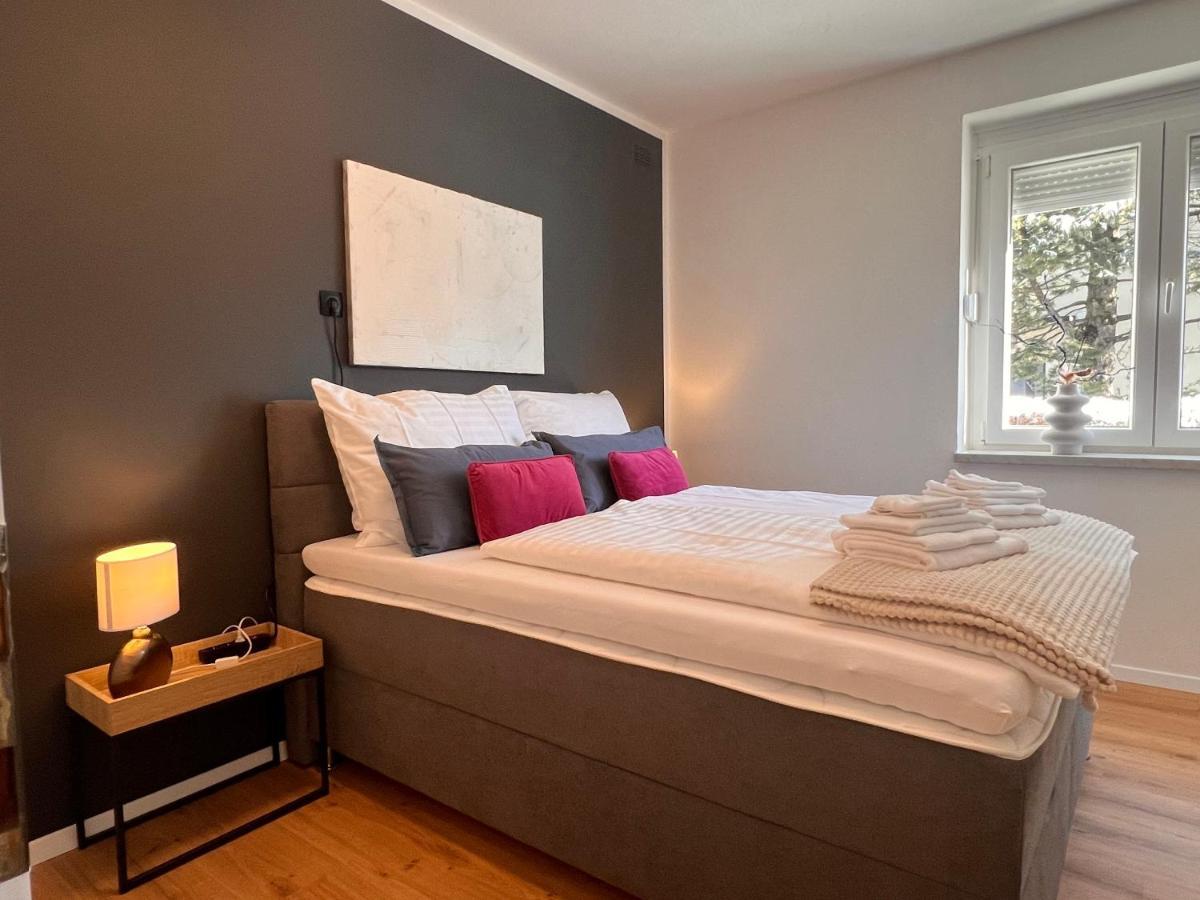 Ferienwohnung Imzaro: Erdgeschoss, 2 Schlafzimmer Plus Schlafsofa, Eigener Eingang, Grosse Terrasse Mit Garten! Spittal an der Drau Buitenkant foto