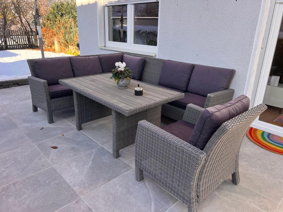Ferienwohnung Imzaro: Erdgeschoss, 2 Schlafzimmer Plus Schlafsofa, Eigener Eingang, Grosse Terrasse Mit Garten! Spittal an der Drau Buitenkant foto