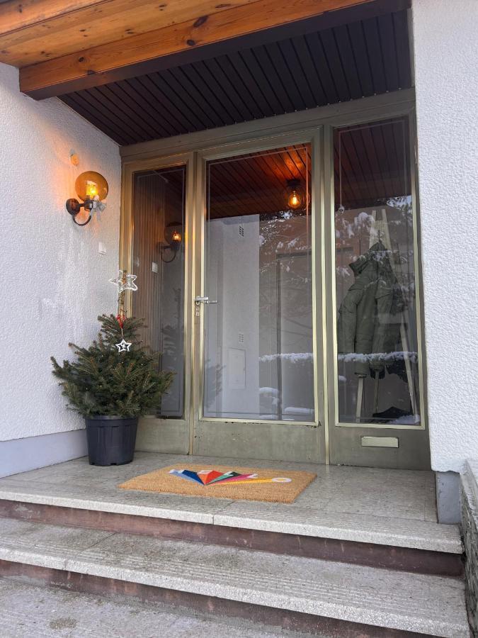 Ferienwohnung Imzaro: Erdgeschoss, 2 Schlafzimmer Plus Schlafsofa, Eigener Eingang, Grosse Terrasse Mit Garten! Spittal an der Drau Buitenkant foto